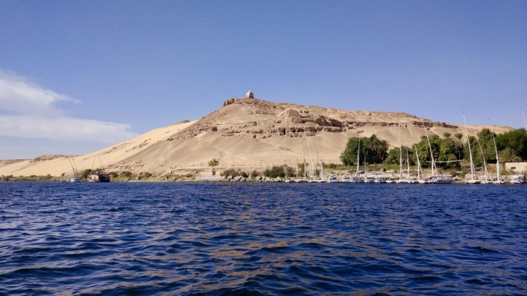 You cannot stop seeing Nile river of Aswan, it's so beautiful!