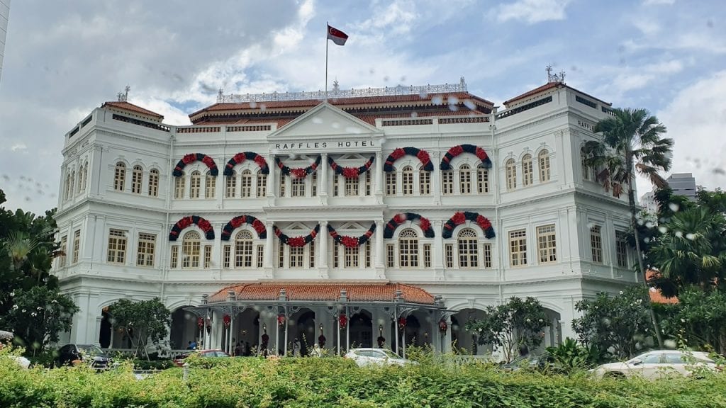 Raffles hotel is a historic and famous hotel in the heart of Singapore. 