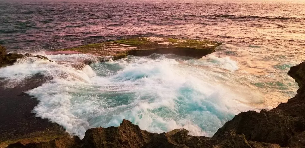 Water Splash in Devil's Tear in Nusa Lembongan