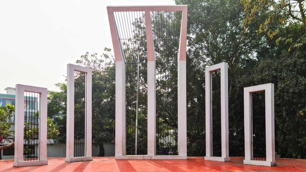 Shaheed Minar in Dhaka - Top places to visit in Dhaka