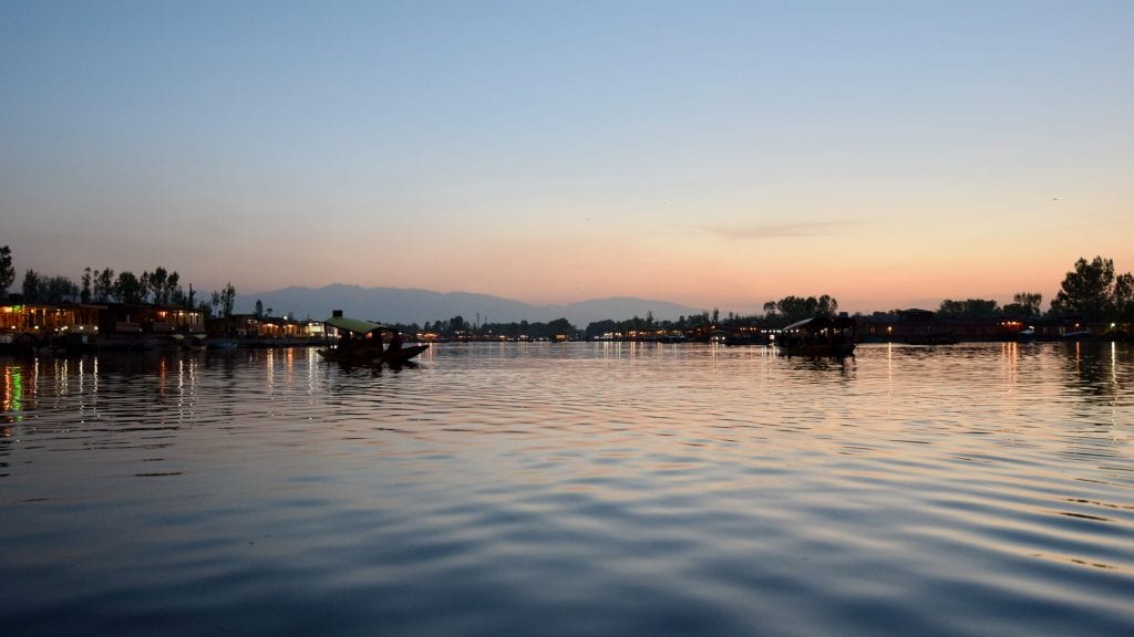 Dal Lake - Places to visit in Kashmir