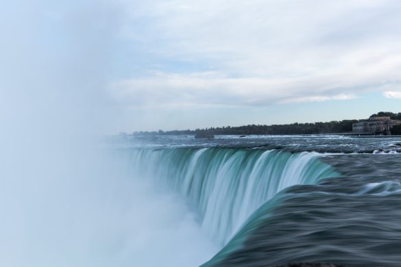 Horseshoe Falls - Things to do in Niagara Falls