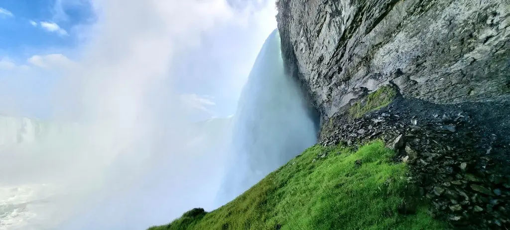 Journey Behind the Falls sideview