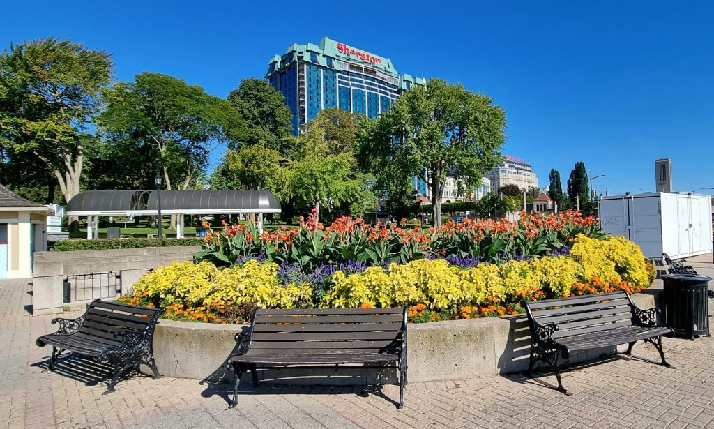 Relax at Niagara