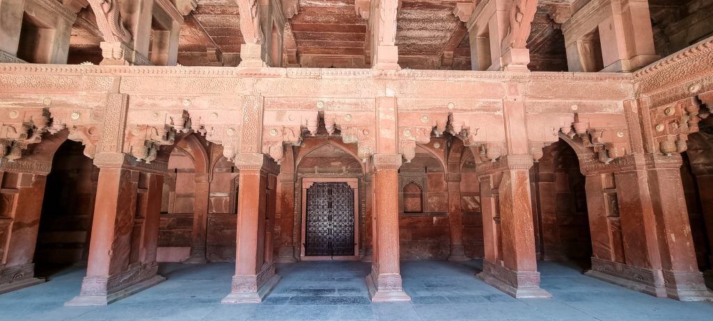 Agra fort inside structure
