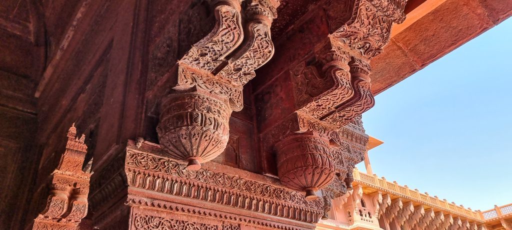 Intricate design of Jahangiri Mahal