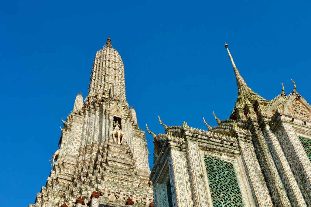 Wat Arun adalah kuil terbaik di Bangkok